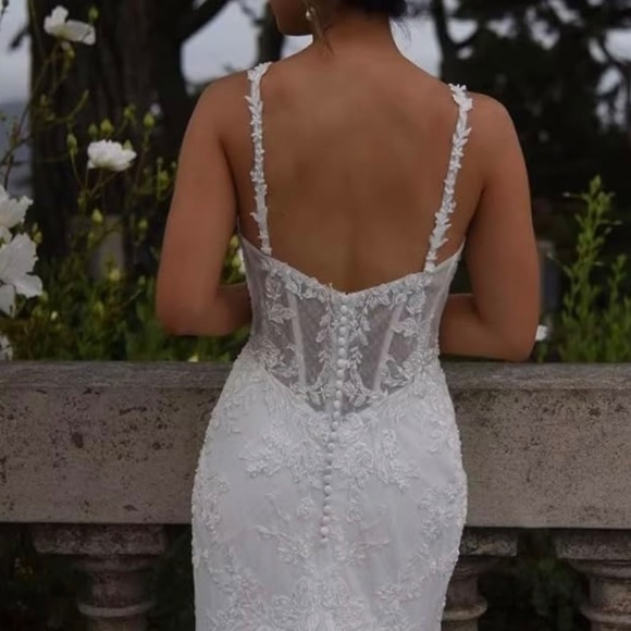 Mermaid Wedding Dress - Picture 4 of 14